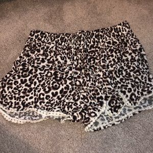 Hollister cheetah print flowy shorts